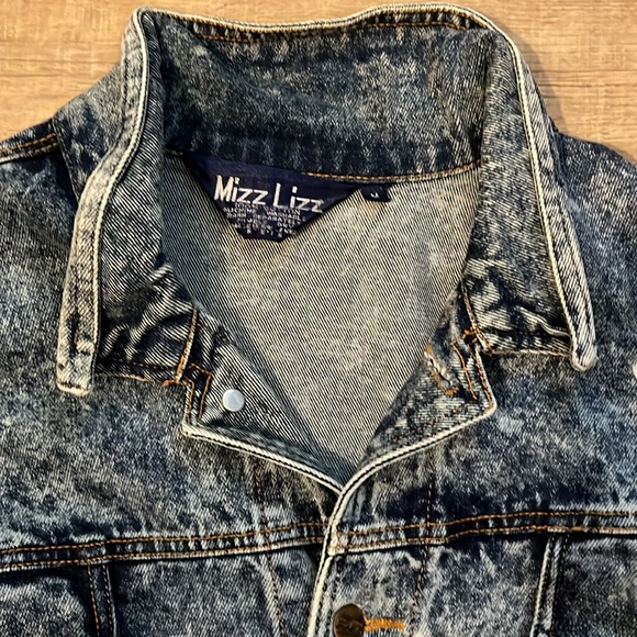CHI-Omega we are Chi-O’s vintage Jean Jacket Mizz Lizz Size:M ❤️🧡 - Picture 2 of 4